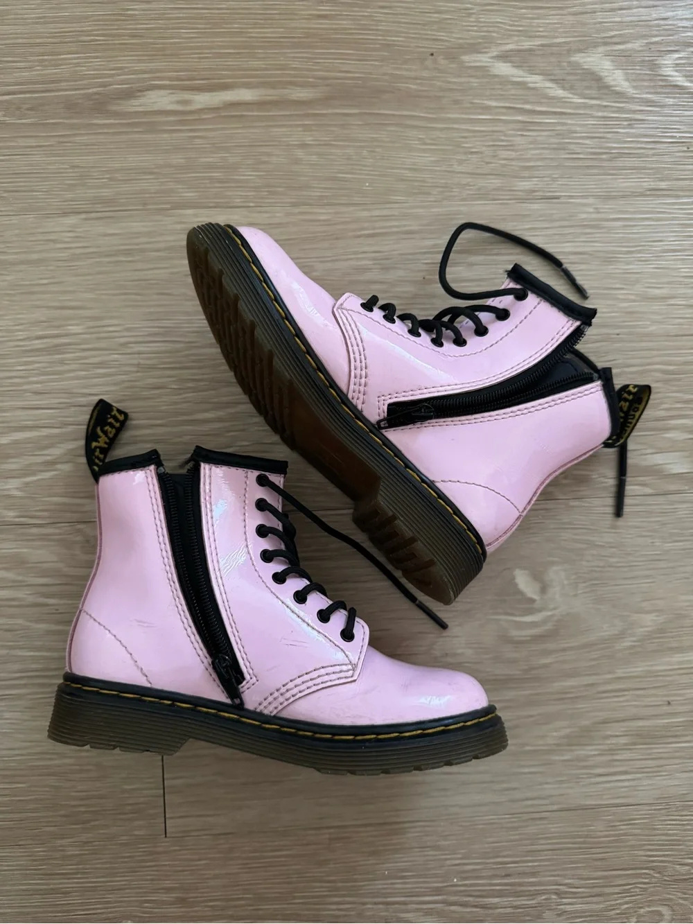Dr. Martins, pink patent - 10c
